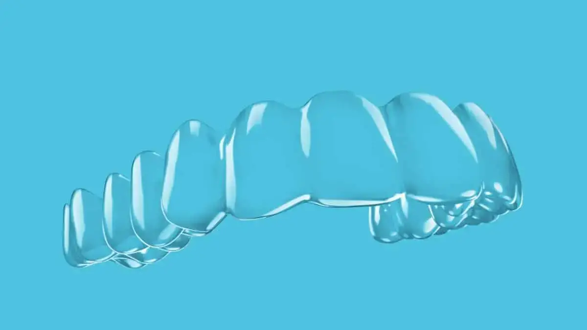 Aparat dentar invizibil